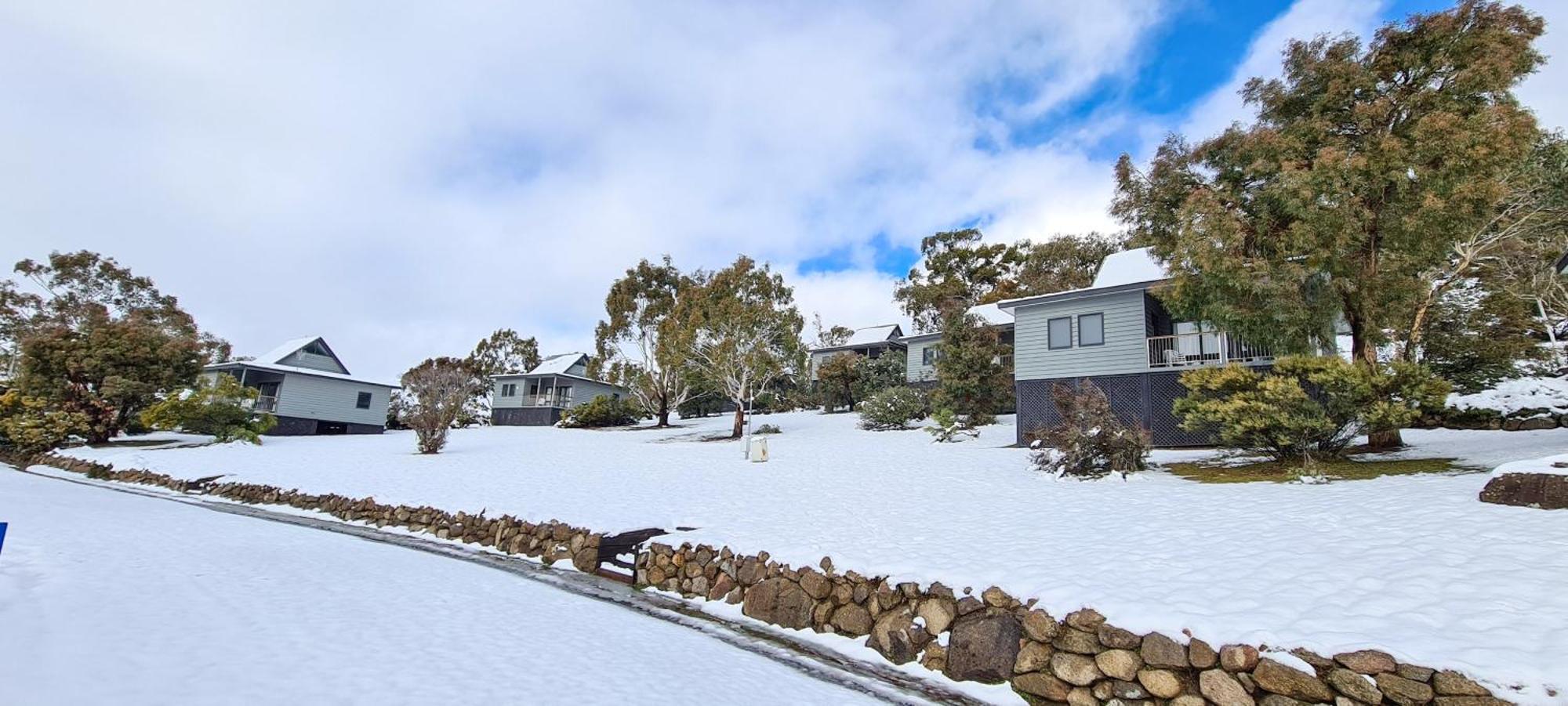 ג'ינדביין Adventist Alpine Village מראה חיצוני תמונה